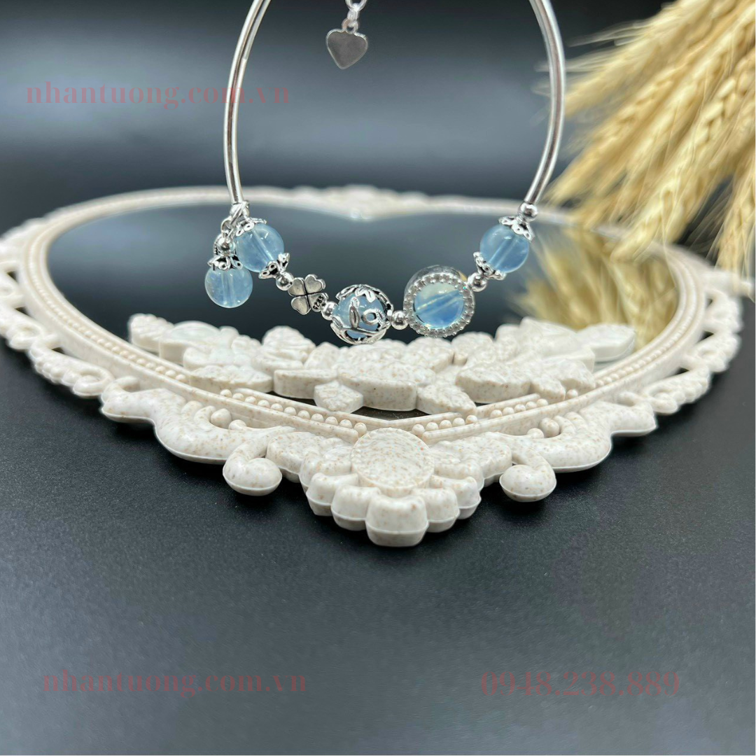 Vòng đá aquamarine charm bạc